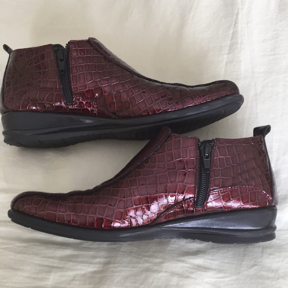 Shoes - Picture 2 of 5